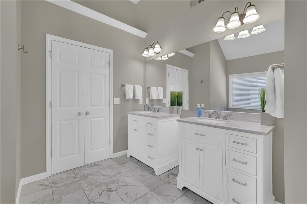 Laurel Brooke - Residential