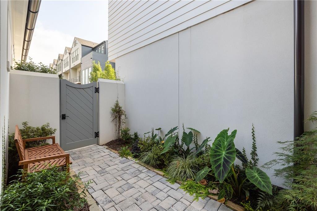28 Bass Street SE
