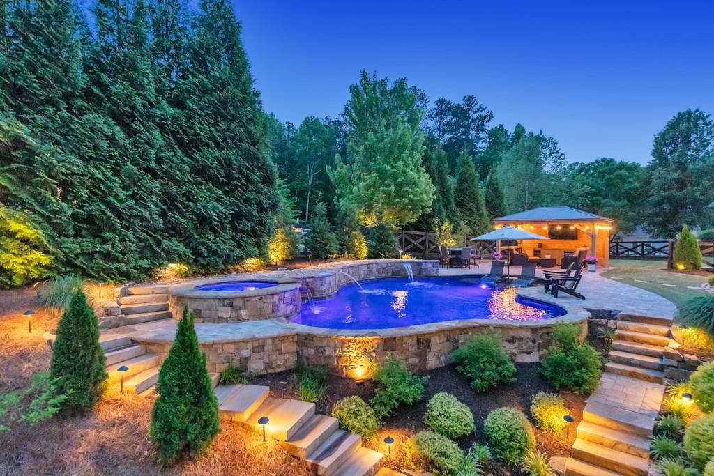 5725 Sunburst Drive