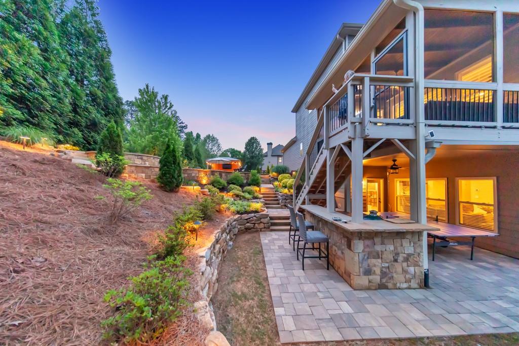 5725 Sunburst Drive