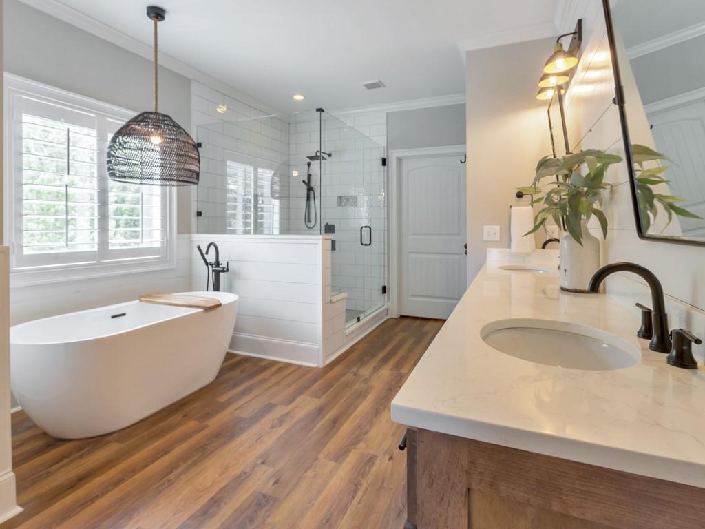 5725 Sunburst Drive