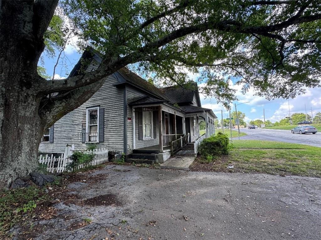 3260 E Ponce De Leon Avenue