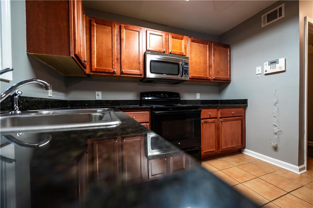 122 Summer Place, Norcross, Georgia image 6