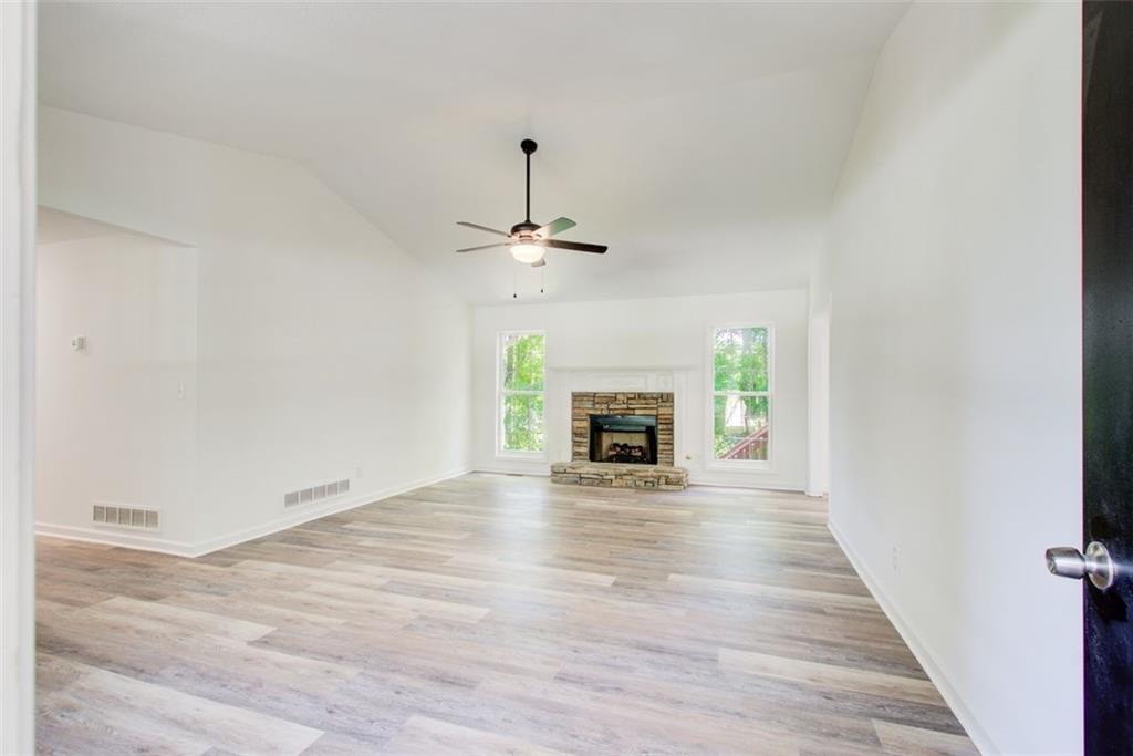 134 SUMMER LAKE Drive