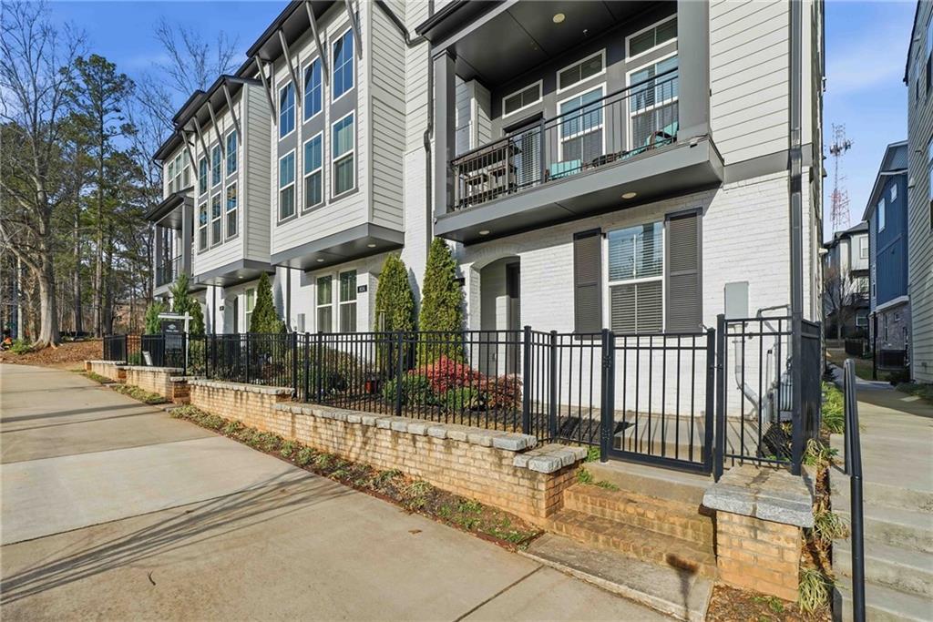 826 S Columbia Drive