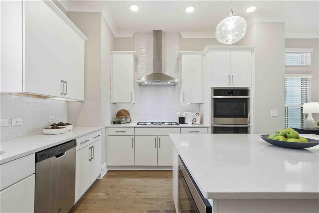 826 S Columbia Drive