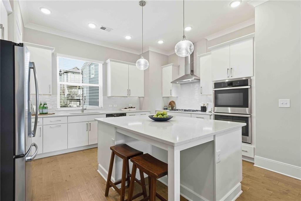 826 S Columbia Drive