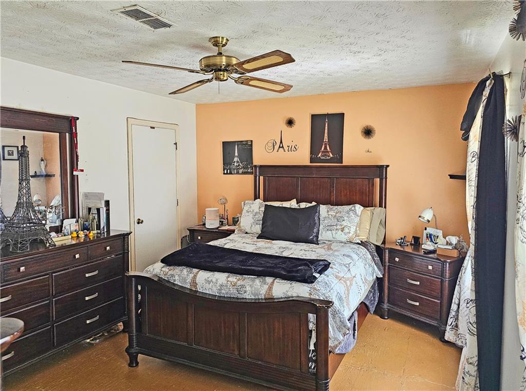 708 Greenhedge Drive