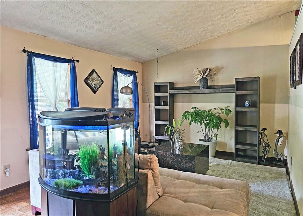 708 Greenhedge Drive