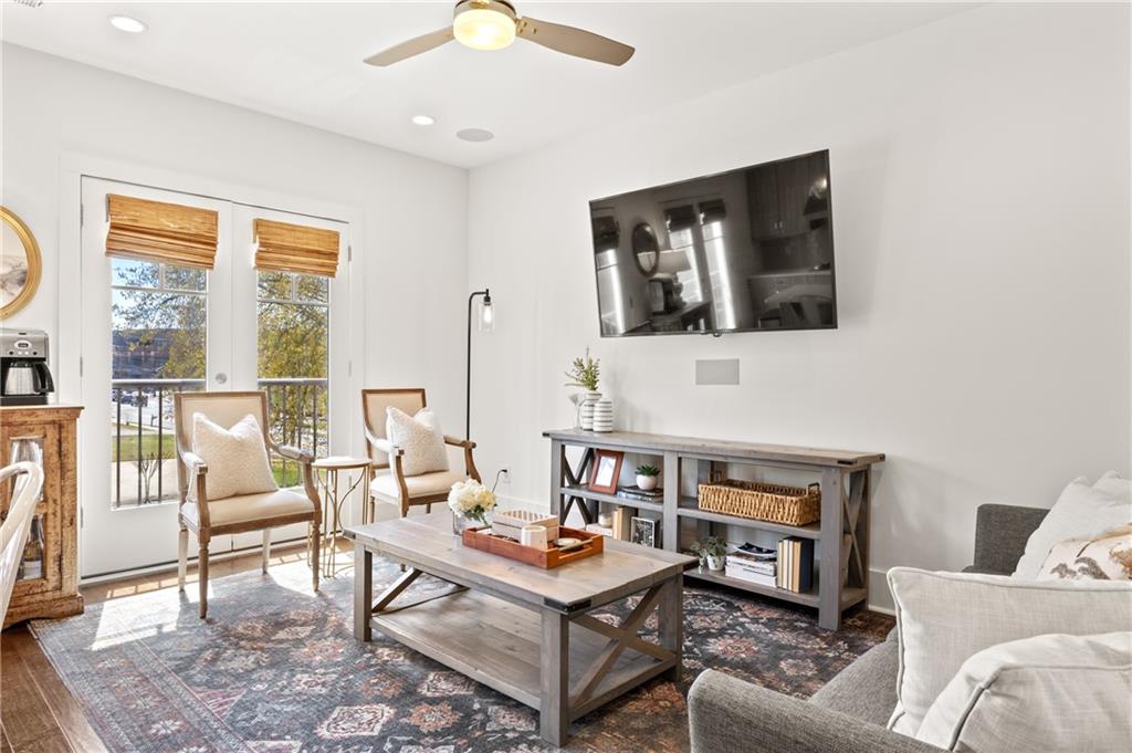 305 Canton Way, Roswell, Georgia image 10