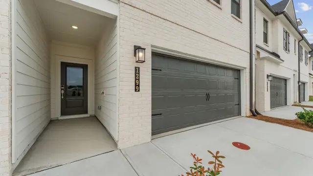 1299 Farmers Loop Lot 8