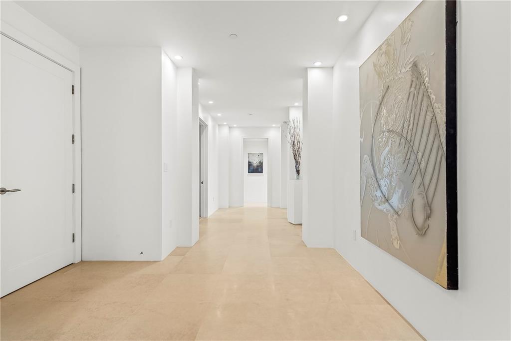 2881 Peachtree Road NE 2304