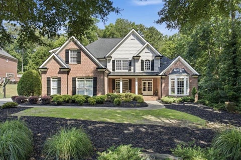 Homes For Sale - 880 Colonial Lane<br/> Milton, GA 30004