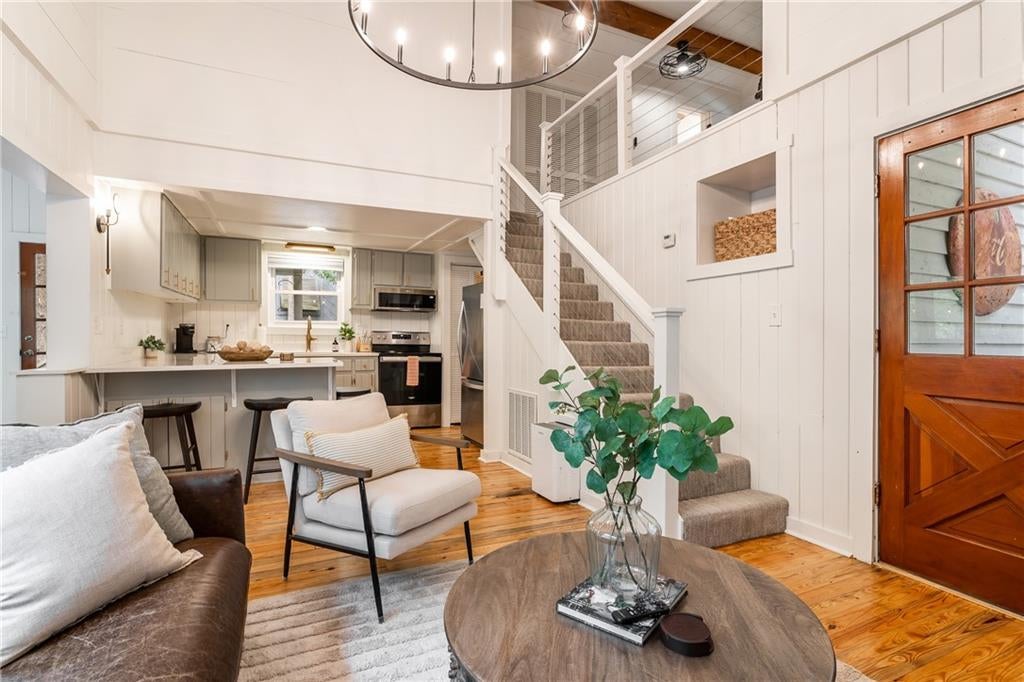 196 Whitewater Path