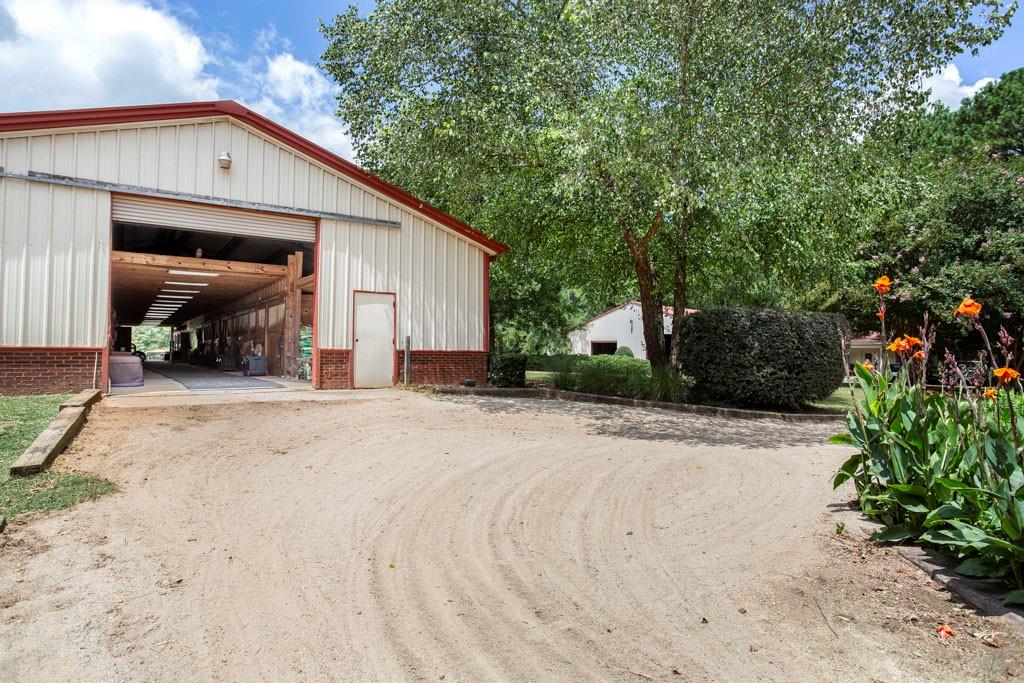 3055 Spring Hill Drive
