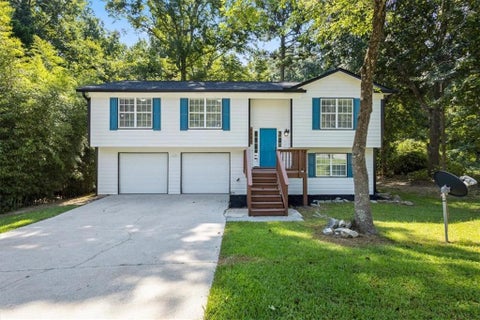 Homes For Sale - 7201 Woodcreek Way<br/> Douglasville, GA 30134