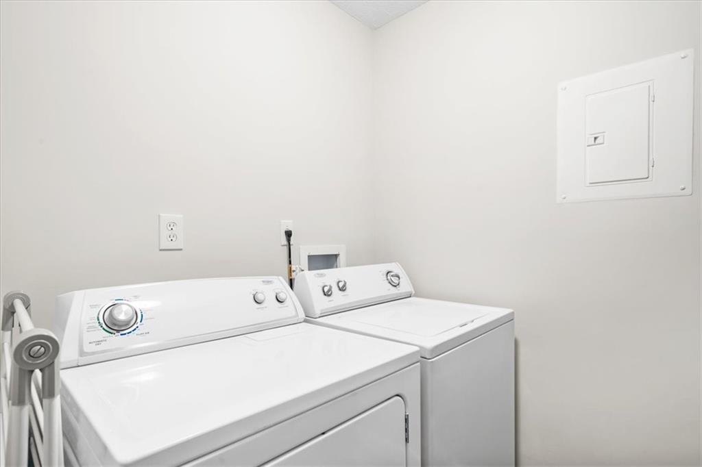 2707 Cumberland Court, Smyrna, Georgia image 13