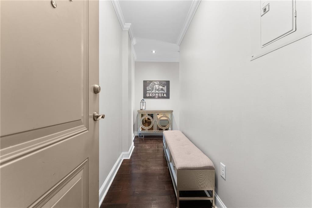 755 Broad Street 820