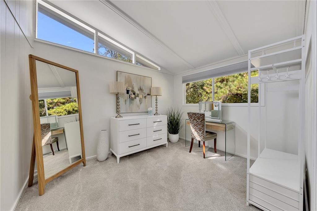 Sherwood Forest - Residential Lease