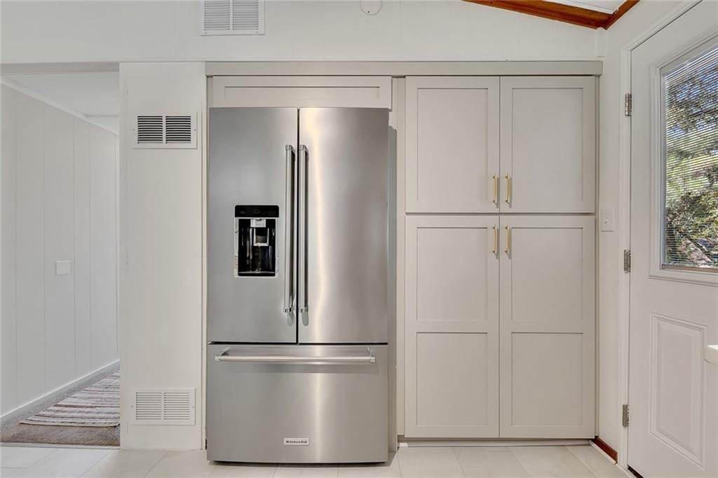 Sherwood Forest - Residential Lease