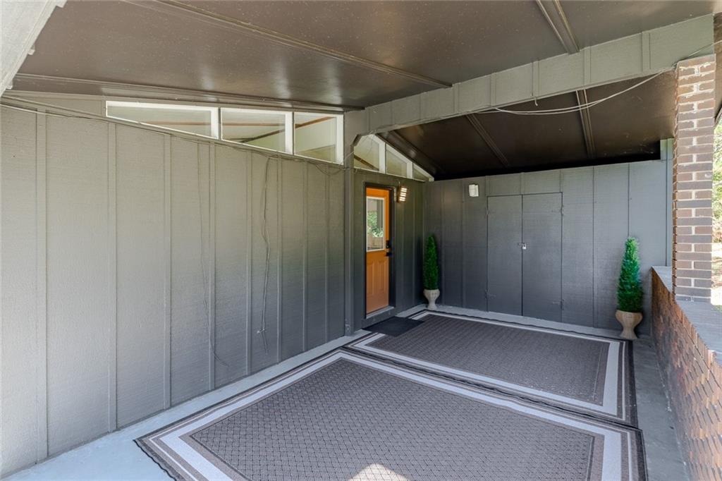 Sherwood Forest - Residential Lease