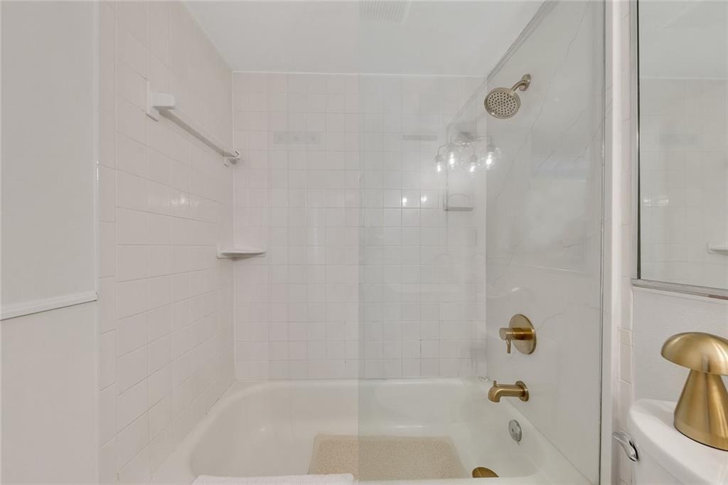 Sherwood Forest - Residential Lease