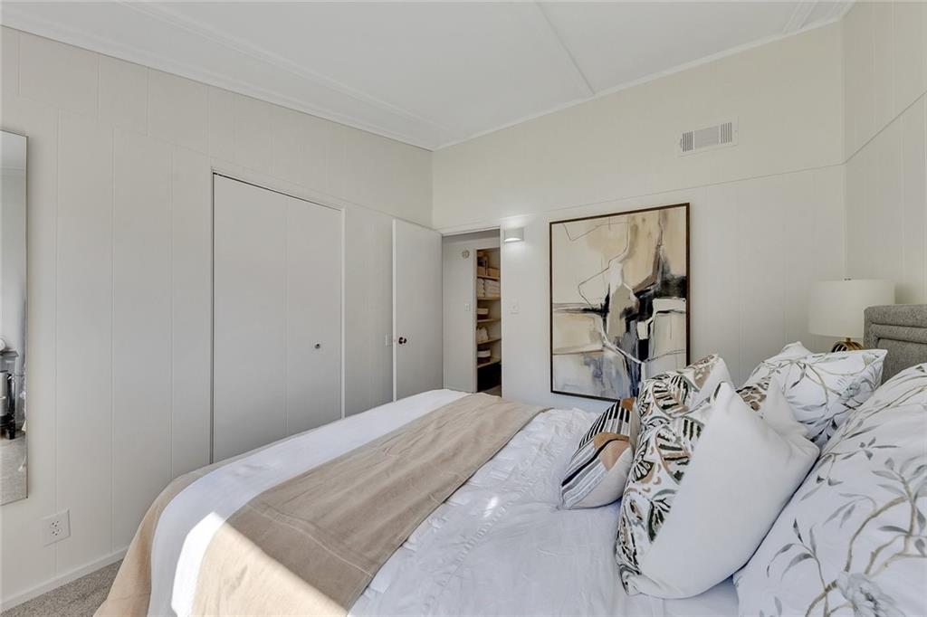 Sherwood Forest - Residential Lease