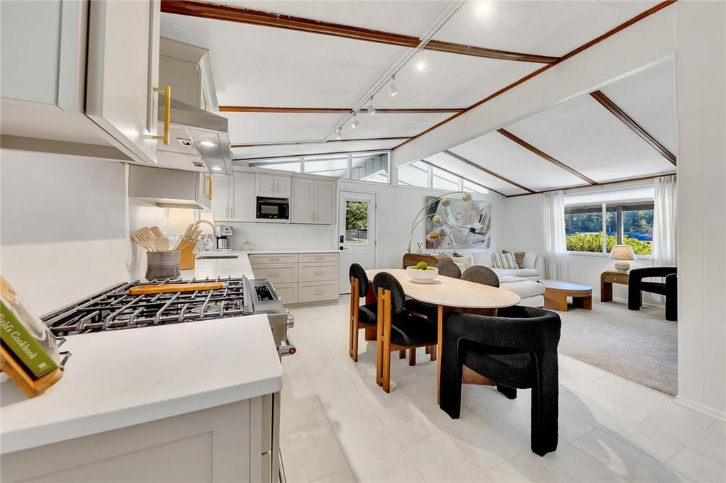 Sherwood Forest - Residential Lease