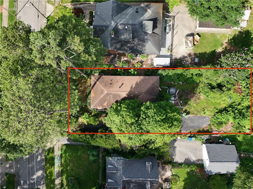 Exceptional .34-Acre R4-Zoned Lot on One of Morningside’s Most Sought-After Streets!
Just steps from Piedmont Park, this prime residential lot offers an incredible opportunity in one of Atlanta’s most desirable neighborhoods. Located on a quiet, tree-lined street, the lot measures approximately 60 feet by 230 feet with a flat topography—perfect for a walk-out backyard and pool. Currently, a duplex sits on the property and presents a renovation or redevelopment opportunity. A detailed survey including topography and trees is available. Enjoy unbeatable walkability to Piedmont Park, Varuni Napoli, Brooklyn Bagel, Ansley Mall, Smith’s Olde Bar, and more. The location truly speaks for itself.