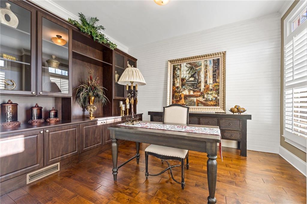 3236 Copper Creek Lane NE