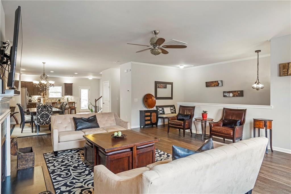 642 Royal Crest Court