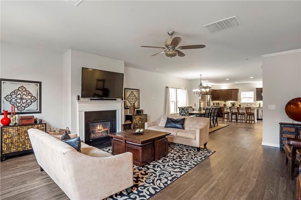 642 Royal Crest Court