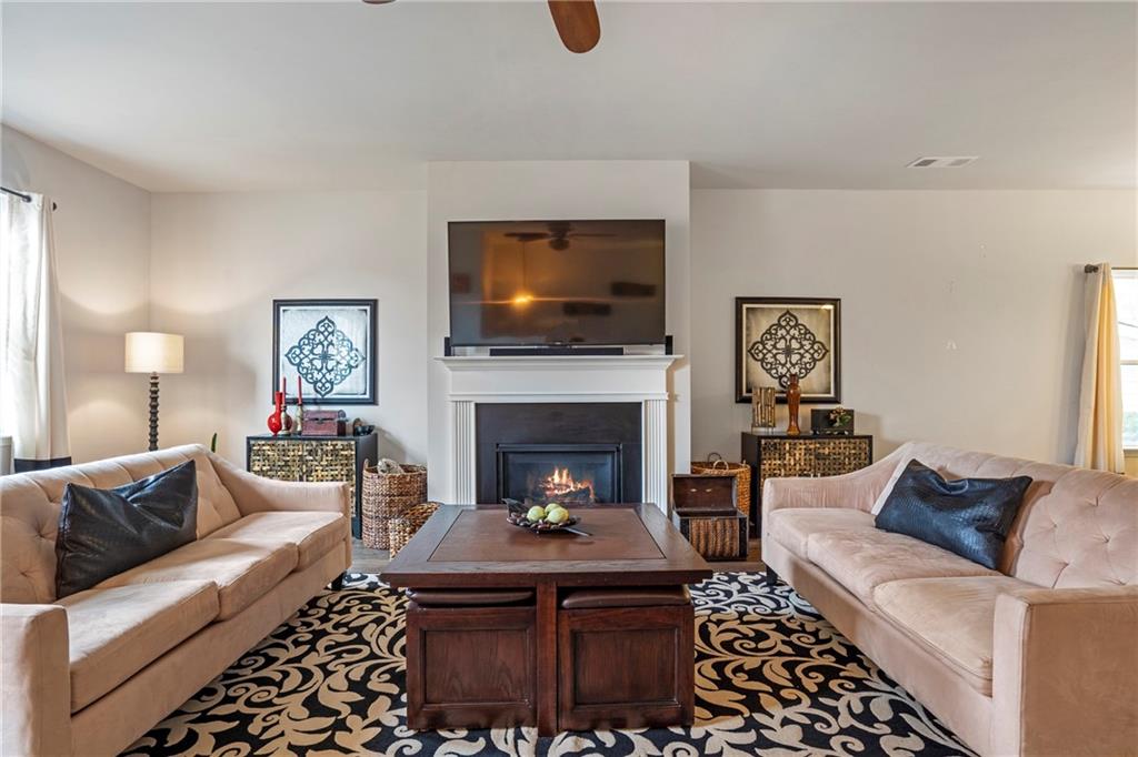 642 Royal Crest Court