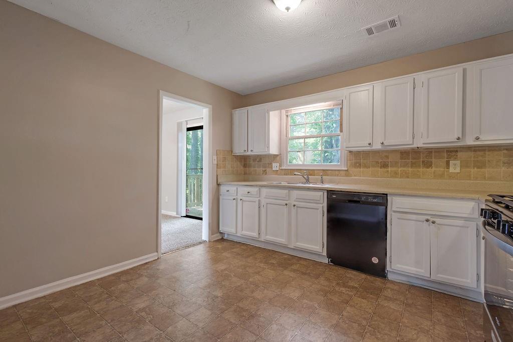 785 Redland Drive, Jonesboro, Georgia image 14
