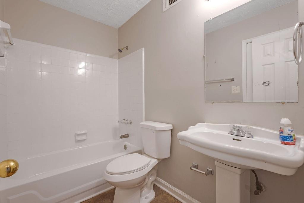 785 Redland Drive, Jonesboro, Georgia image 25