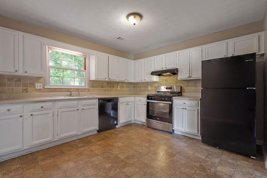 785 Redland Drive, Jonesboro, Georgia image 10