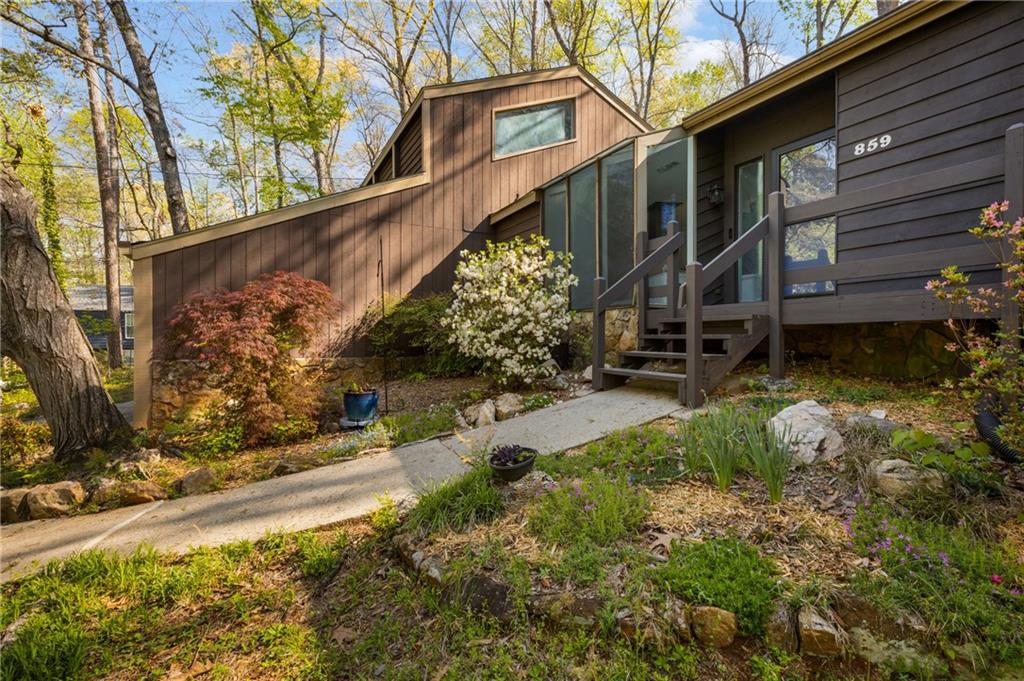 859 Bridgewater Court, Stone Mountain, Georgia image 3