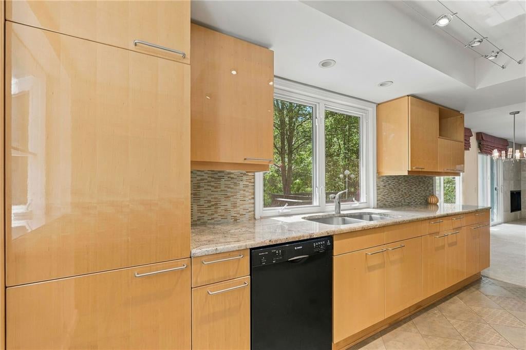 3110 Quailridge Court