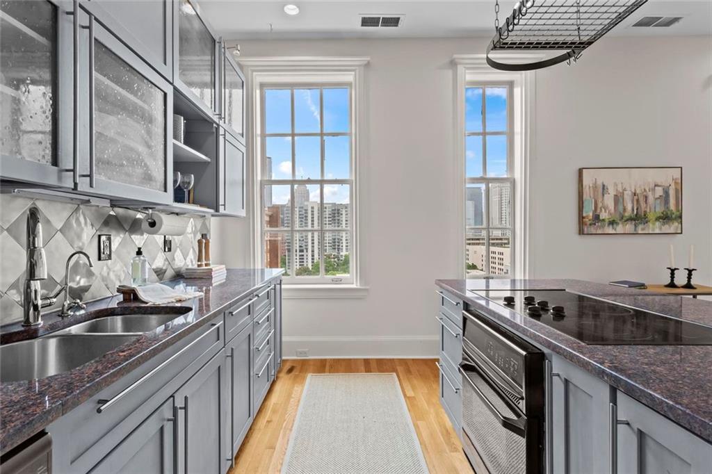 30 5th Street NE 1004