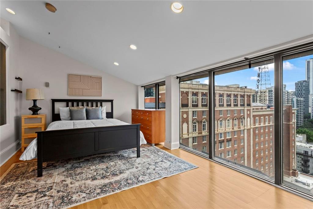 30 5th Street NE 1004