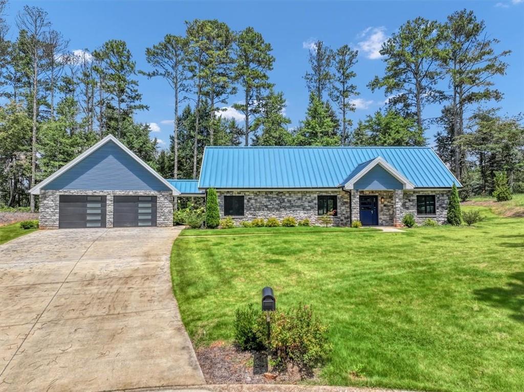 40 Red Oak Circle