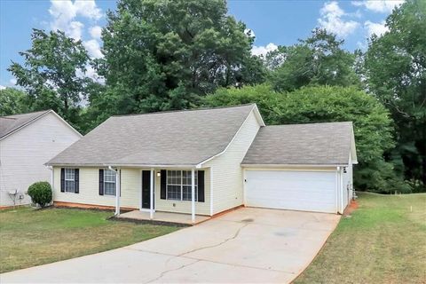 A home in Mcdonough