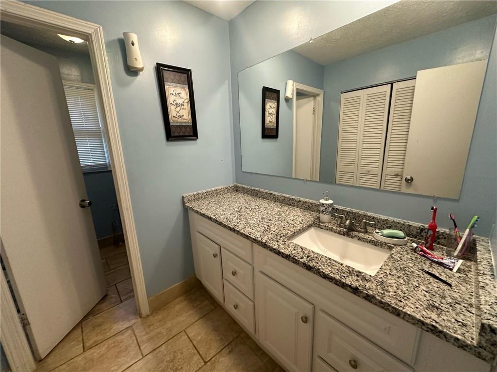 661 Oak Drive, Riverdale, Georgia image 15