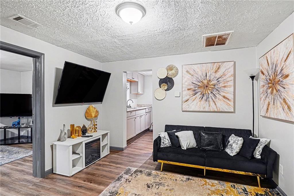 123 N Brawner Street