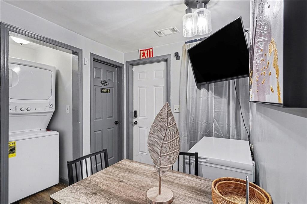 123 N Brawner Street