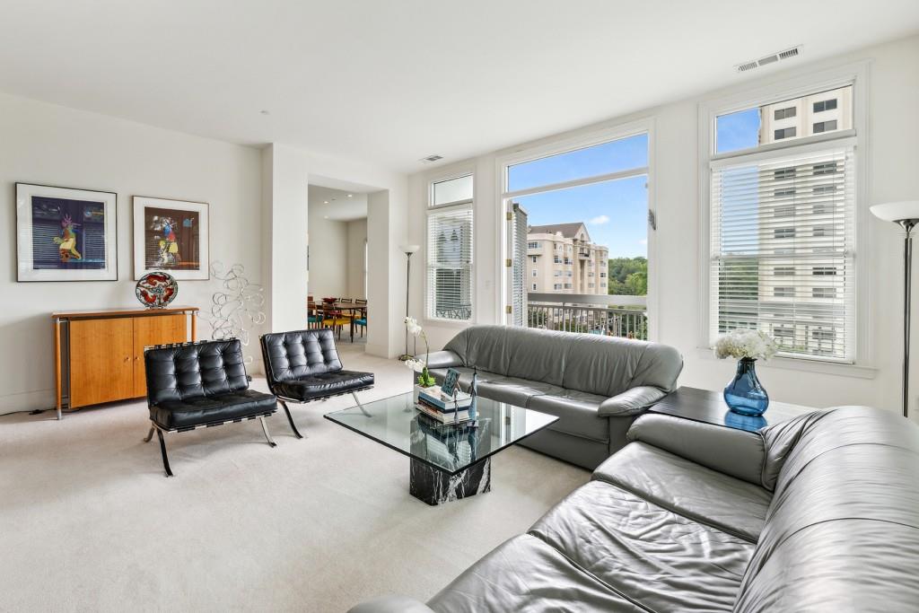 2500 Peachtree Road NW 405S