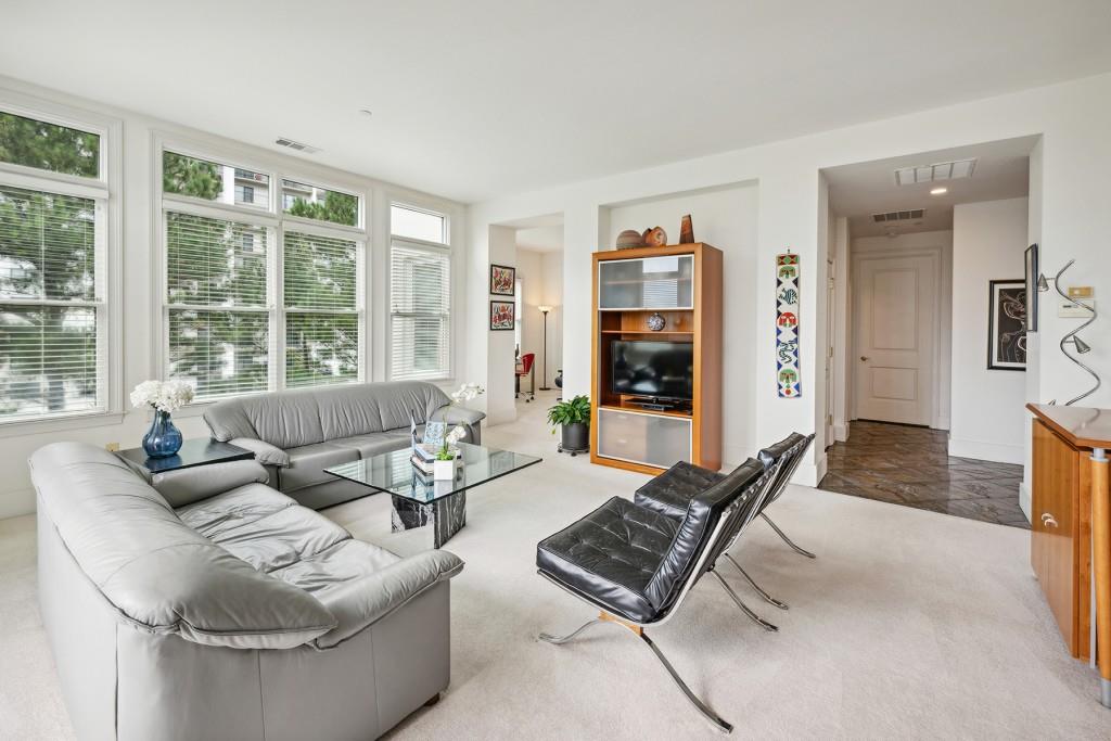 2500 Peachtree Road NW 405S
