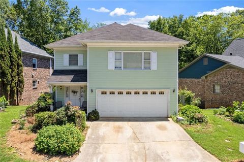 Homes For Sale - 2122 Heritage Heights<br/> Decatur, GA 30033