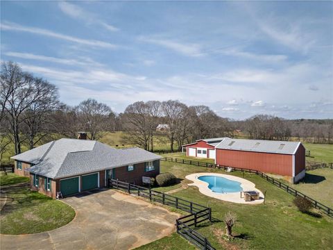 Homes For Sale - 365 Lovell Road<br/> Temple, GA 30179