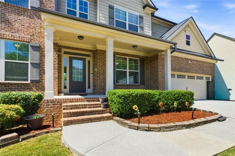 Homes For Sale - 522 Woodburn Lane<br/> Lawrenceville, GA 30044
